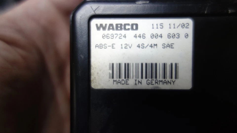 KENWORTH T680 2016: Brake Control Module (ABS) - Used | P/N 4460046030 WABCO - Image 2 of 4