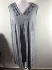Adrianna Papell Women's Sleeveless Dress 2X Gray Embroidered