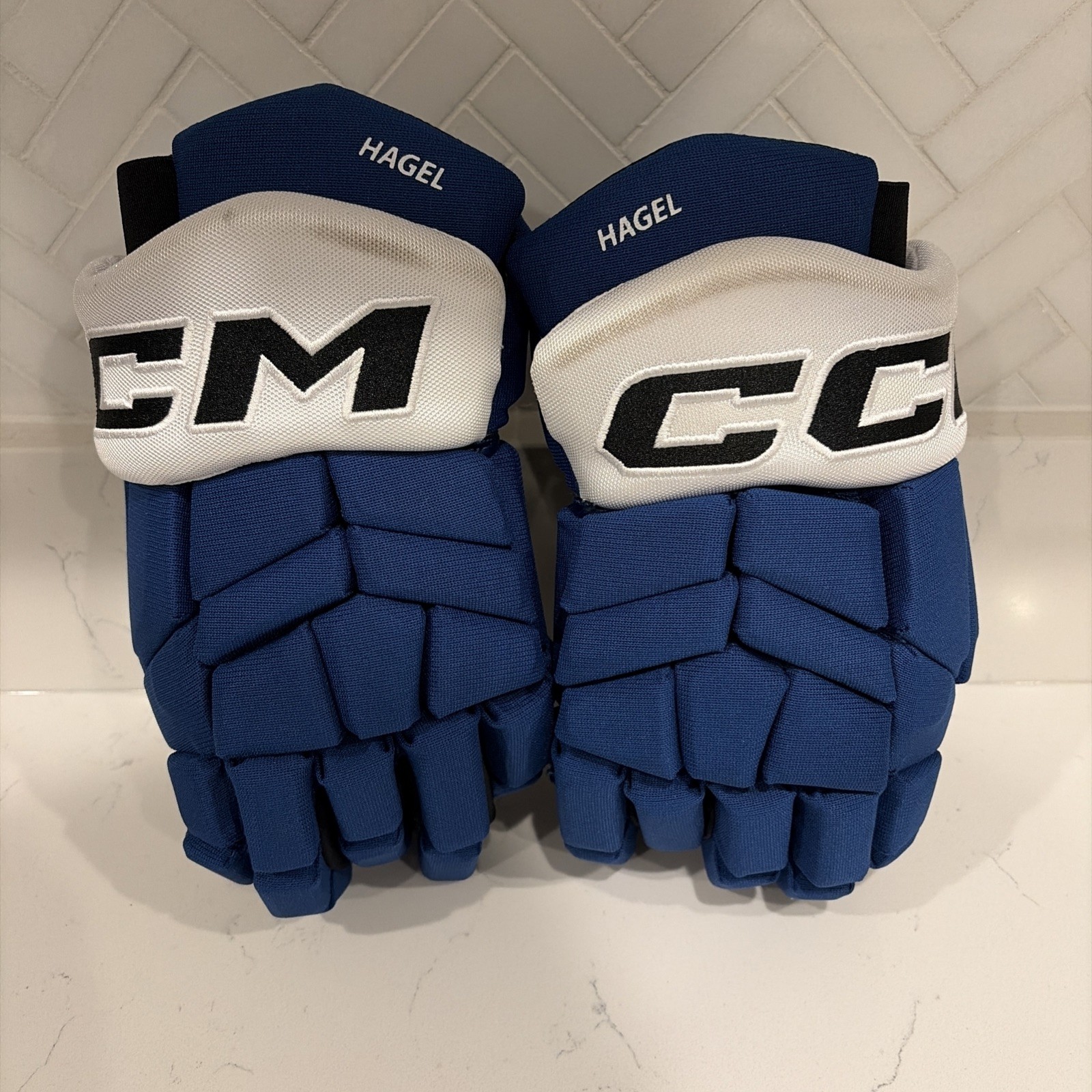 BRANDON HAGEL Game Used CCM Hockey Gloves TAMPA BAY LIGHTNING Rare