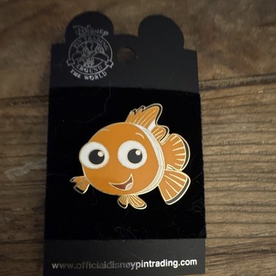 Disney Finding Nemo Nemo Clownfish Single Pin on Card Official Pin Trading