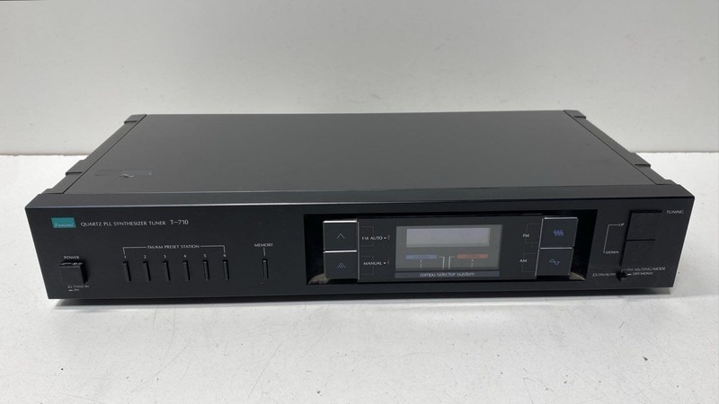 Vintage Sansui T-710 Quartz PLL Synthesizer AM/FM Stereo Tuner Tested