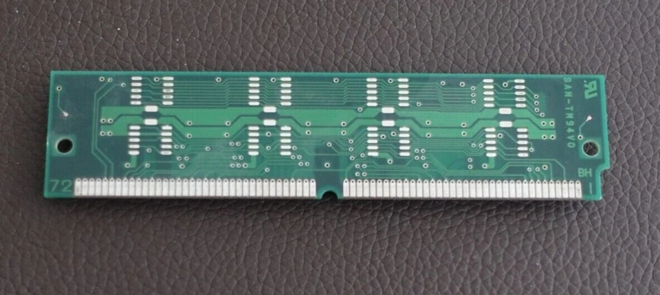Hitachi 4MB Fast Page DRAM Memory Module (HB56A132SBV-7B) - 70ns - SIMM-72 - Image 2 of 2