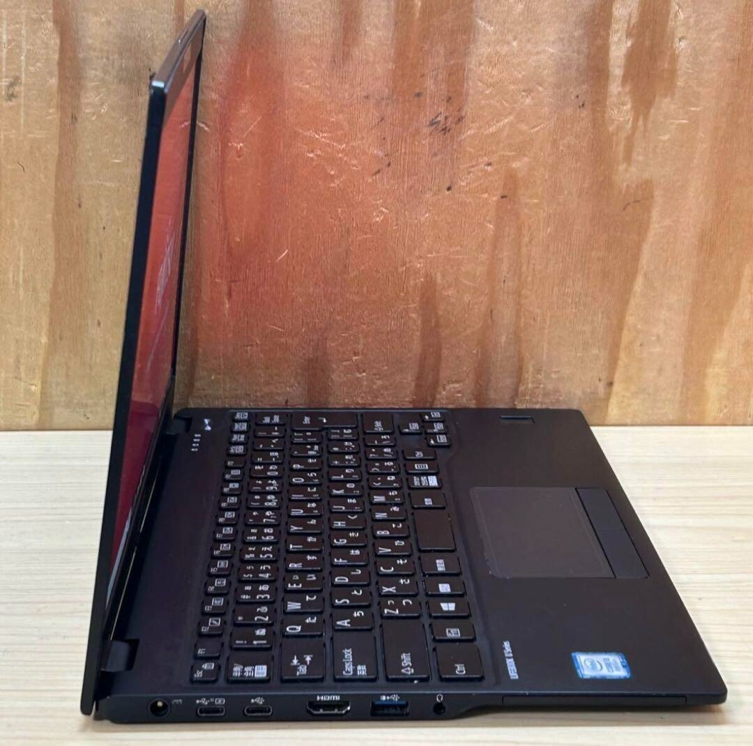 Fujitsu Lifebook U939/B Intel Core i5 8365U 1.60GHz SSD Fujitsu Lifebook U939/B Intel Core i5 8365U 1.60GHz SSD