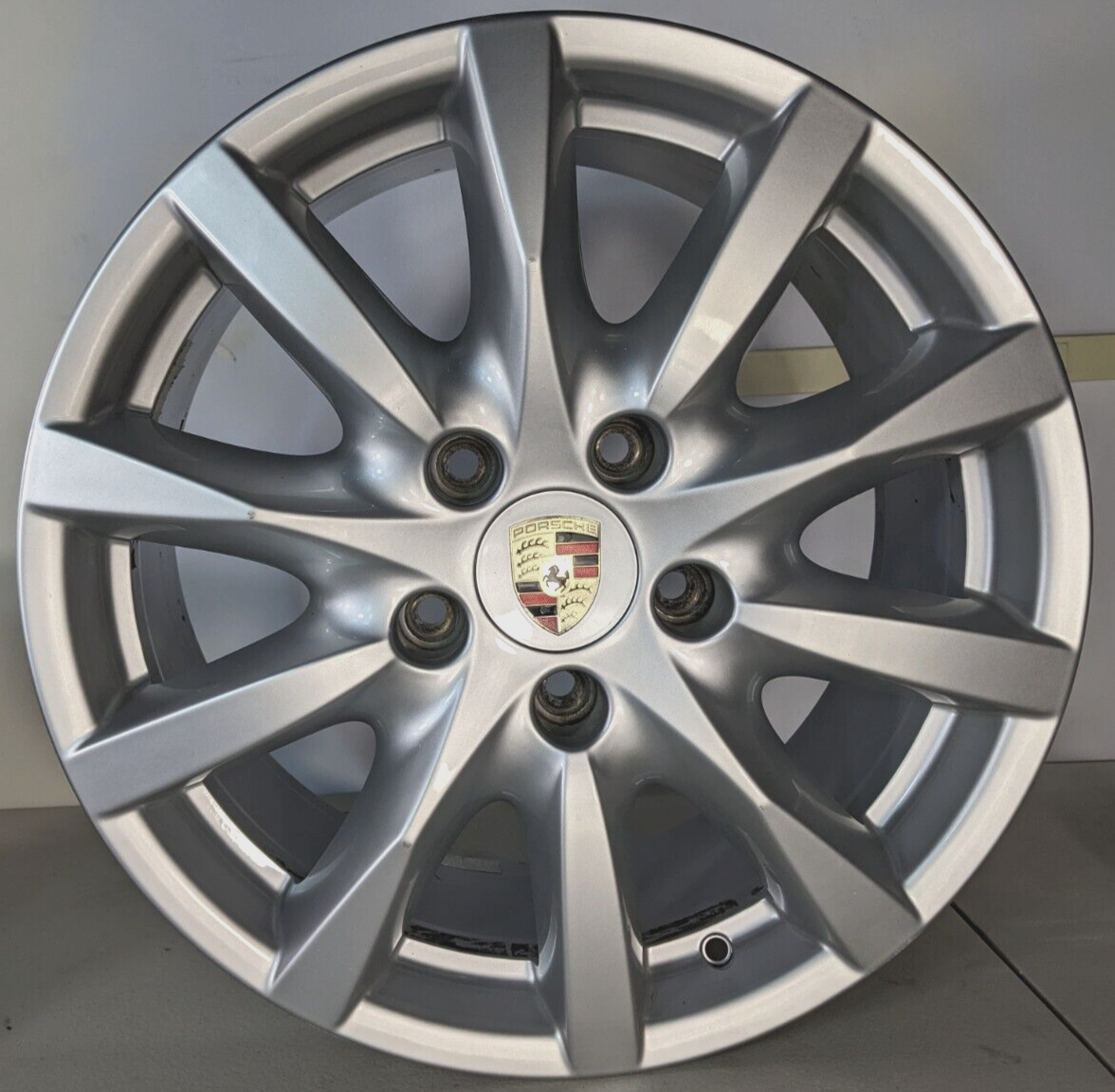 18 x 8 et53 71.6 Porsche Made in Germany RD 456 BBS 7P5 601 025