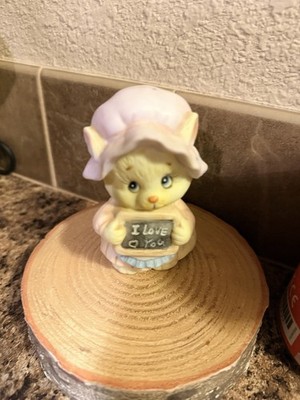 Avon Feline Feelin's Porcelain Cat Figurine 'I Love You' 1986 Collectible