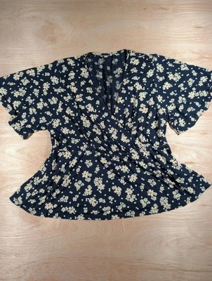 FatFace Navy Blue Ditsy Daisy Floral V-Neck Jersey Top- Size 14 - Image 1 of 2