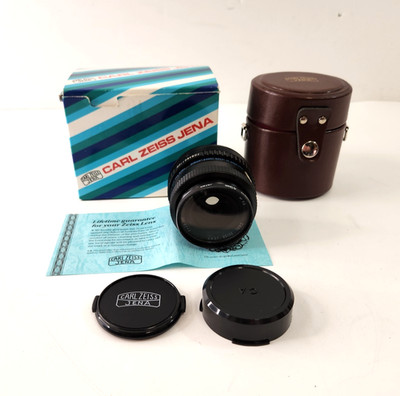 Carl Zeiss Jena 28mm f/2.8 MC Camera Lens Canon FD Mount Japan - Has Caps & Box
