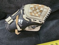 Adidas TS1050NBB Youth Game Ready Easy Close 10.5  Baseball Glove Right H Throw