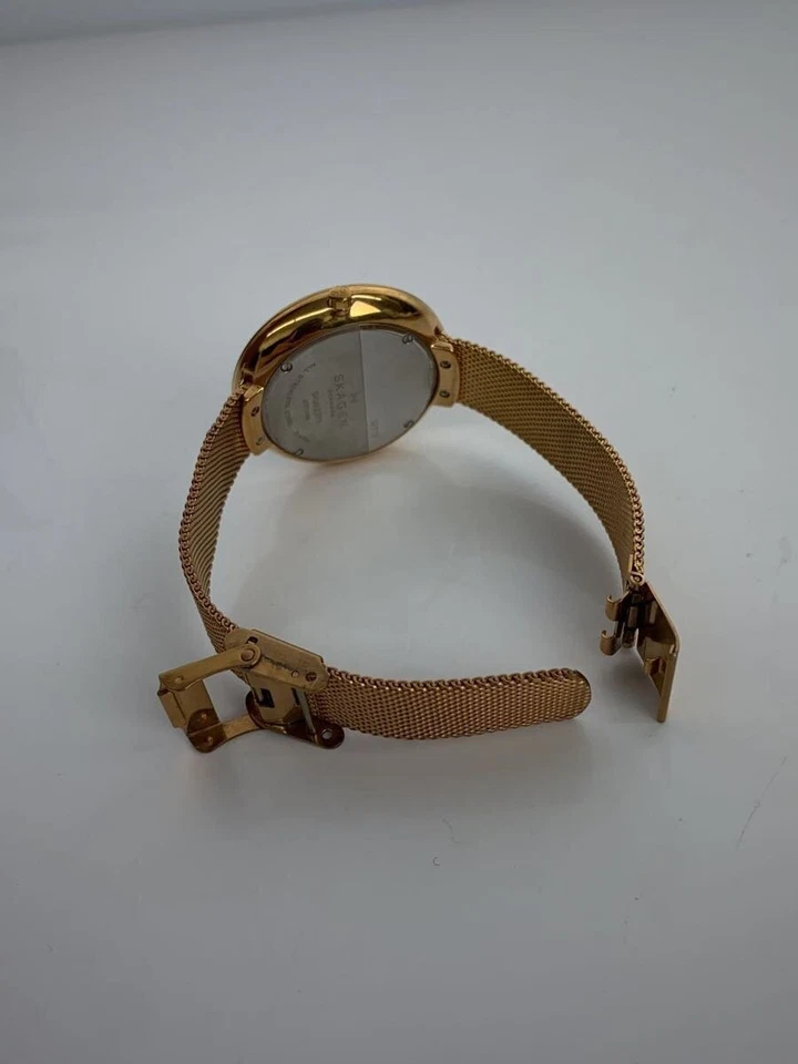 SKAGEN SKW2371 Quartz Analog Stainless Steel Watch Black Gold Near Mint DENMARK - image 4 of 4