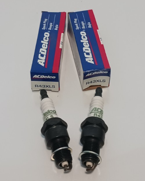 2X GENUINE GM ACDELCO OEM SPARK PLUGS R43XLS FREE SHIPPING DAIMLER HILLMAN