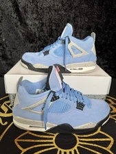 Air Jordan 4 Retro UNC University Blue size 11 (CT8527-400)Og box/ 8.6/10 cond🔥