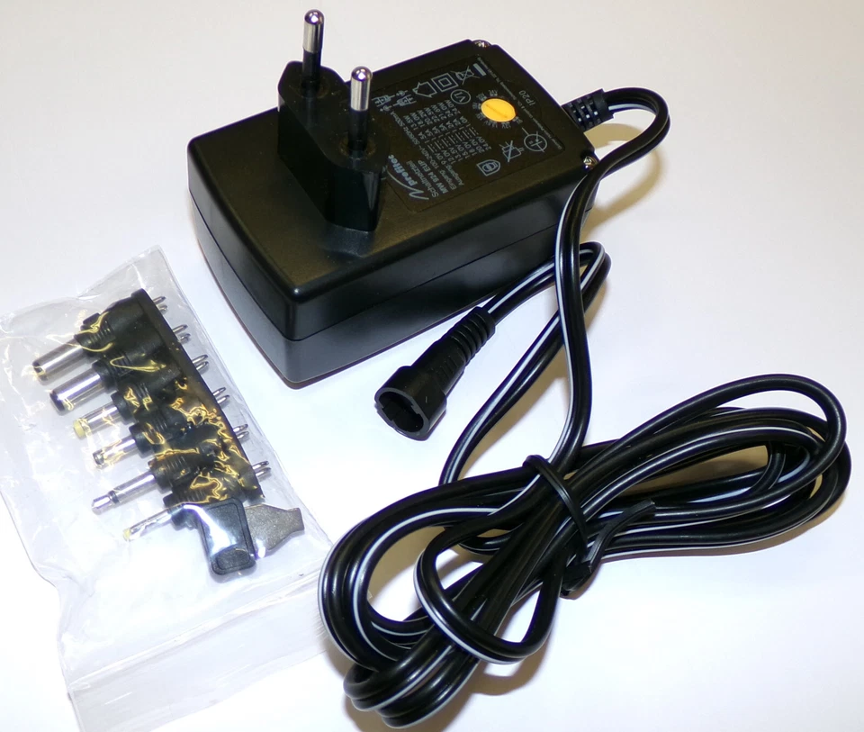 1500mA Schaltnetzteil, regelbar 9-24V DC, stabilisiert, kurzschlußfest, 100-240V - Bild 2 von 3