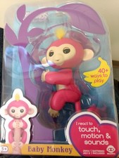 New in Package Fingerlings Interactive Baby Monkey Bella Pink Yellow Hair