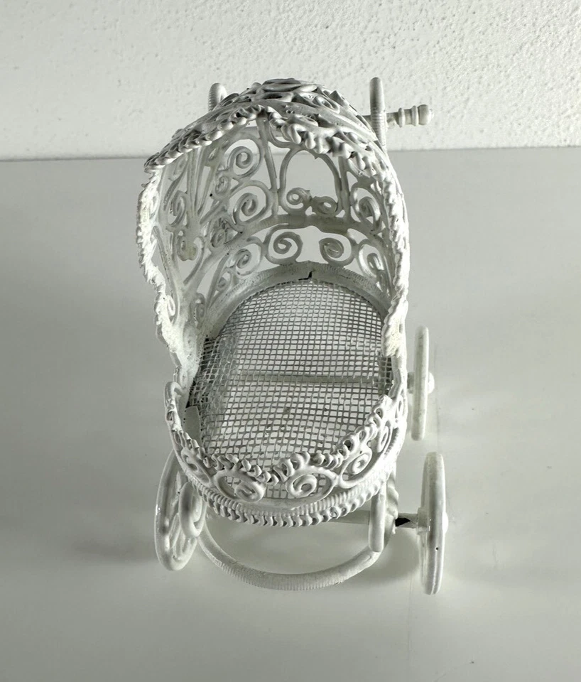 CULLA IN METALLO MINIATURE CASA DELLE BAMBOLE 1999 DE AGOSTINI SCALA 1:12 - Immagine 2 di 3