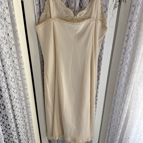 Vintage Ivory Lace Full Slip Dress Nylon USA Made Romantic Coquette SMALL EUC - Afbeelding 8 van 11