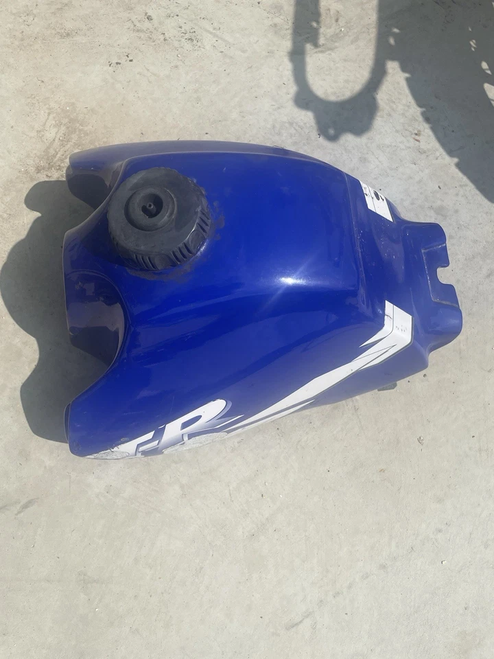Yamaha TTR-225 1999 tanque de gasolina Foto 2 de 3
