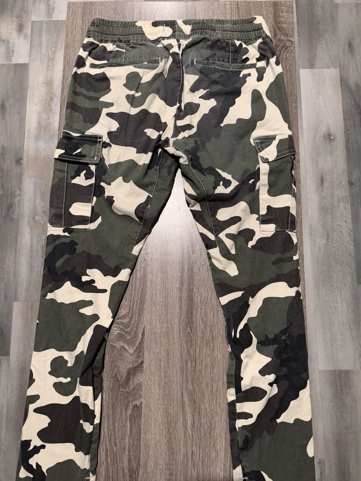 Vaqueros PACSUN Camoflauge (NUEVOS) Foto 4 de 4