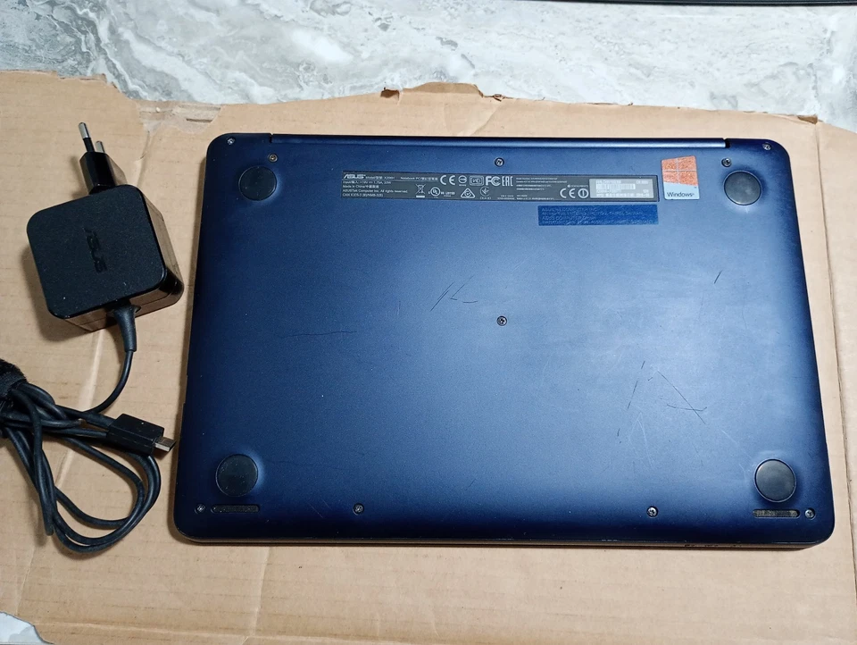 ASUS Vivobook X206HA-FD0077T usato - Immagine 4 di 4