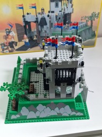 Lego Vintage Set Legoland Castle 6081 King's Mountain Fortress, with box