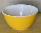 PYREX Vintage Yellow Mixing Nesting Bowl 1.5 Quart Made In USA 402