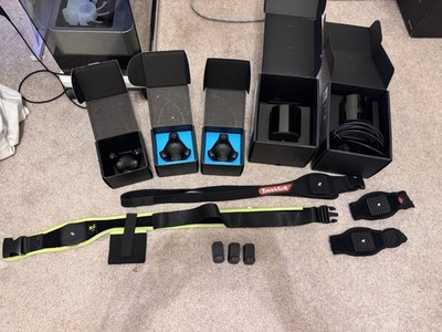 HTC Vive 2.0 base stations/ HTC 3.0 vive tracker bundle 
