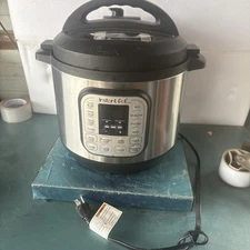 Instapot DUO 8 Quart Electric Pressure Cooker Stainless Steel Model IP-DUO80 V2