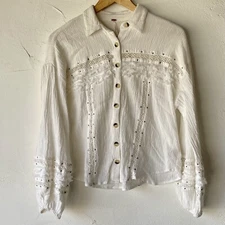 Free People Size Small White Summer Stars Button Front Crochet Oversized Shirt