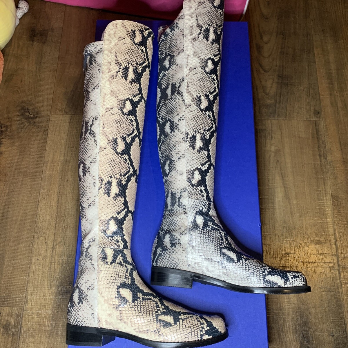 Stuart Weitzman 5050 Snake Skin Python Leather Over the Knee Stuart Weitzman 5050 Snake Skin Python Leather Over the Knee