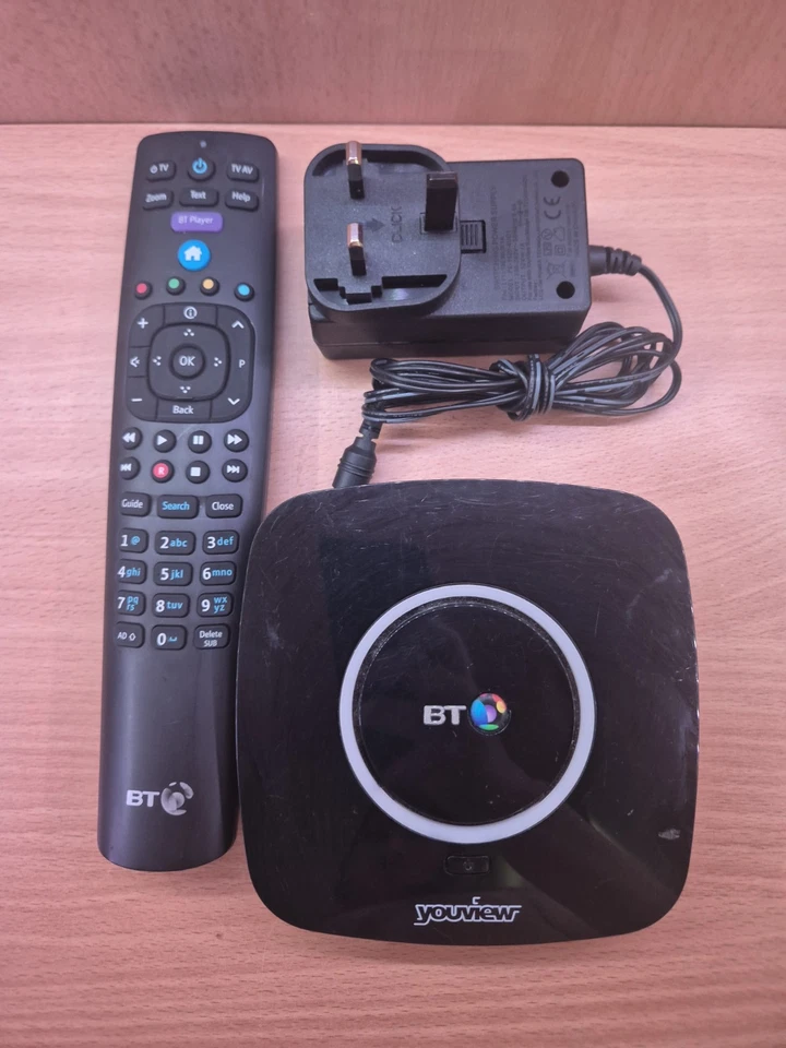 BT YouView Freeview HD Box DB-T2200 mit Fernbedienung und Netzteil