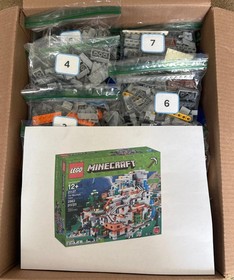 LEGO ⛏️Minecraft💕 21137 - THE MOUNTAIN CAVE 💎100% Complete Collectible💎