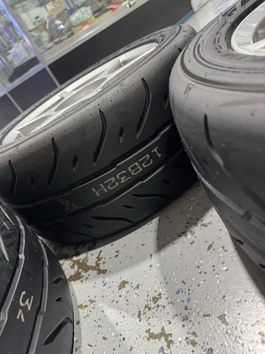 4 pcs Kosei K1 Silver 15x7 4x100 +38 with 225/45/15 tires mounted and balanced - Picture 7 of 16
