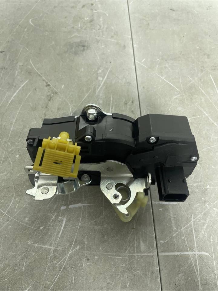 Actuador de cerradura de puerta integrado Dorman 931-367 para 04-08 Pontiac Grand Prix Foto 2 de 4