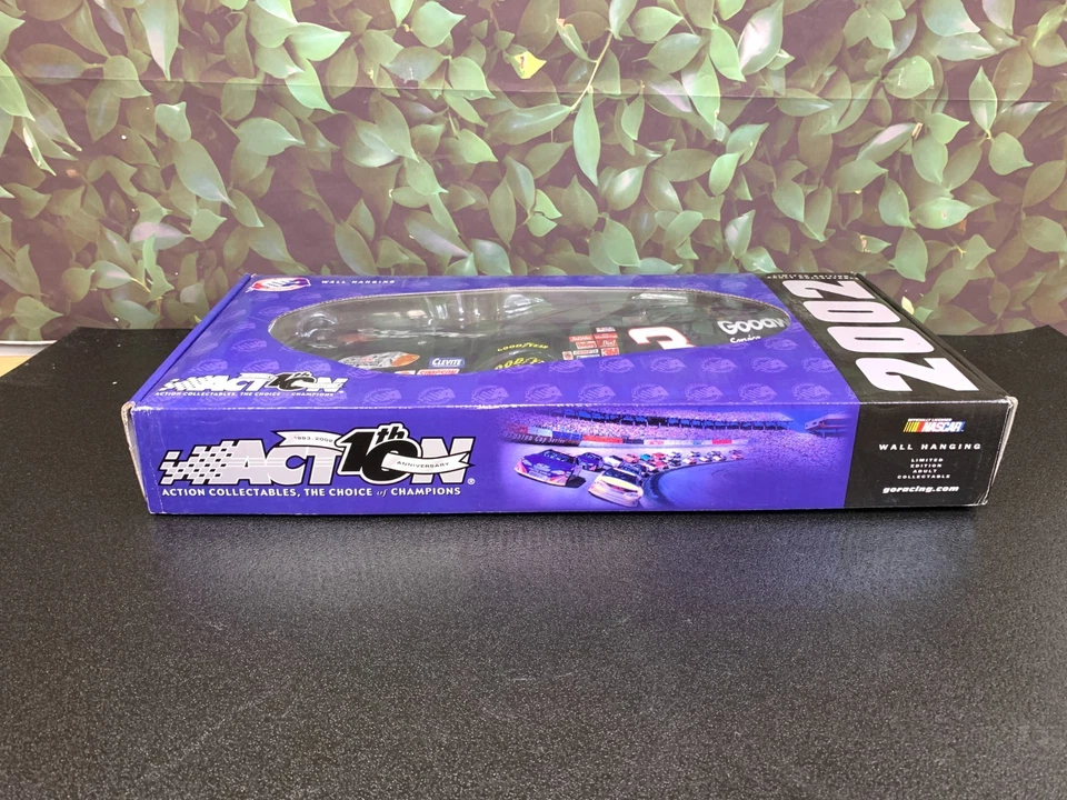 RARO 2002 Acción #3 Dale Earnhardt Goodwrench Monte Carlo NASCAR colgante de pared. Foto 2 de 4