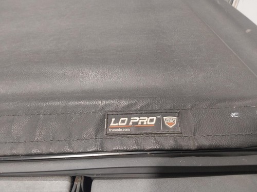 Used Tonneau Cover fits: 2014 Ram Dodge 1500 pickup  Grade A