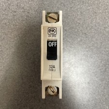 MK 32 AMP TYPE 2 M6 MCB CIRCUIT BREAKER LN 5932 32A B32 Sentry Socket
