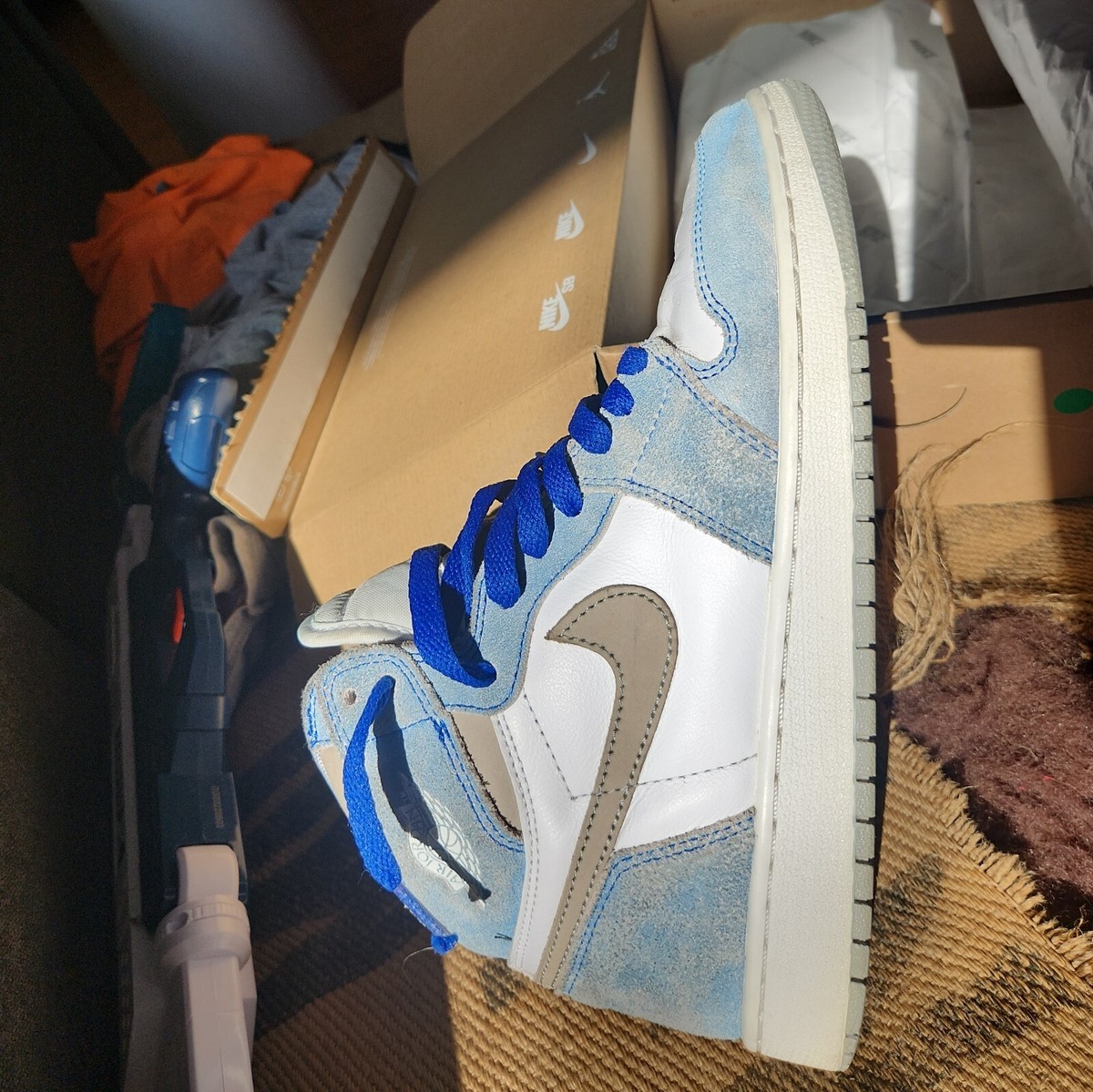 New Mens 7 Womens 8.5 Jordan 1 Hyper Jordan 1 Retro High OG  main image 2