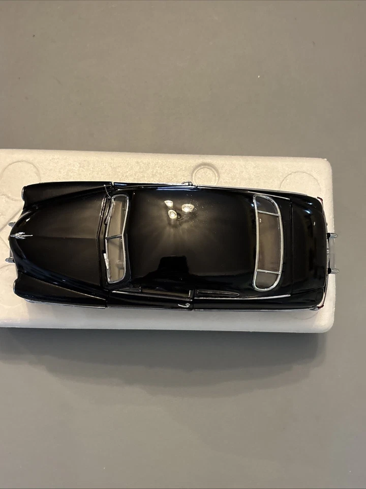 Danbury Mint 1949 Mercury Club Coupe масштаб 1:24 литая модель автомобиля оригинальная коробка - Изображение 3 из 4