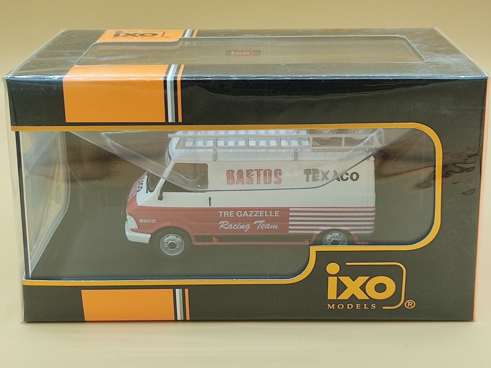 Fiat 242 Assistance Rallye Van Bastos Texaco IXO Models RAC292X