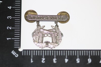 US MARINE PISTOL QUALIFICATION EXPERT SHOOTING BADGE