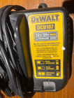 Genuine DEWALT DCB107 Lithium-Ion 12v 20v Battery Charger New — photo 3