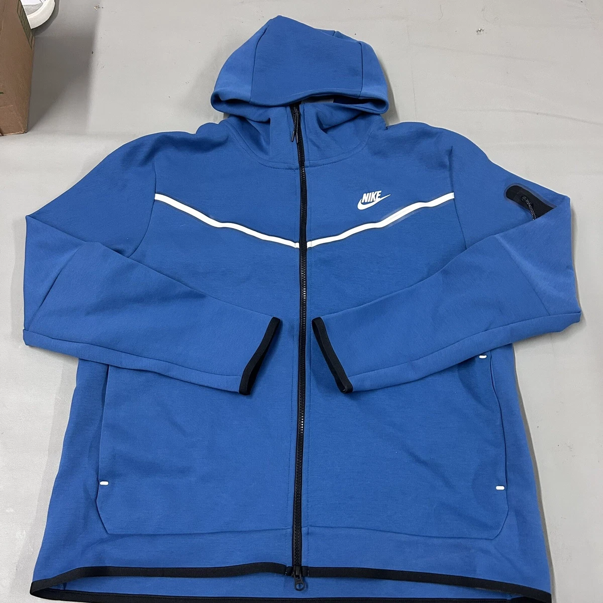 Nike tech fleece icon sales