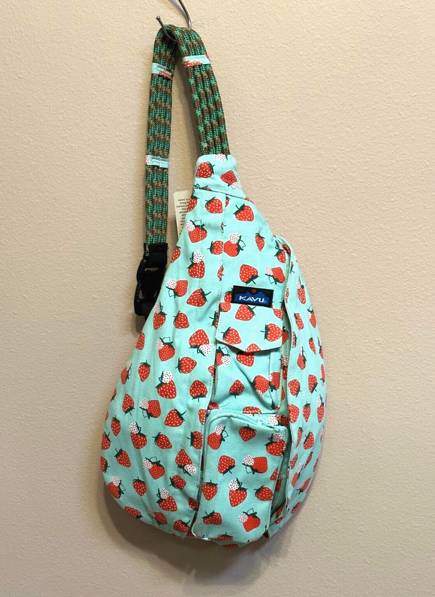 🍓☘️KAVU Rope Crossbody Bag Strawberry Patch 🍓☘️🍓☘️🍓