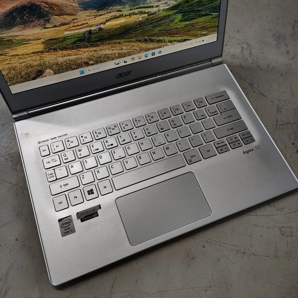 Acer Aspire S7-392 13.3" 1440p Touch UltraBook 128GB SSD i5-4200U 8GB RAM Win 11 Foto 2 de 4