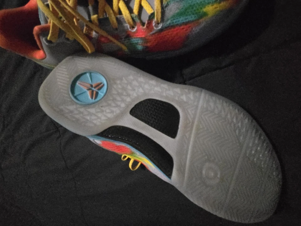 Nike Kobe 8 Protro Venice Beach GS HF7319-001 Talla 5Y/6.5 Para mujeres” Foto 3 de 4