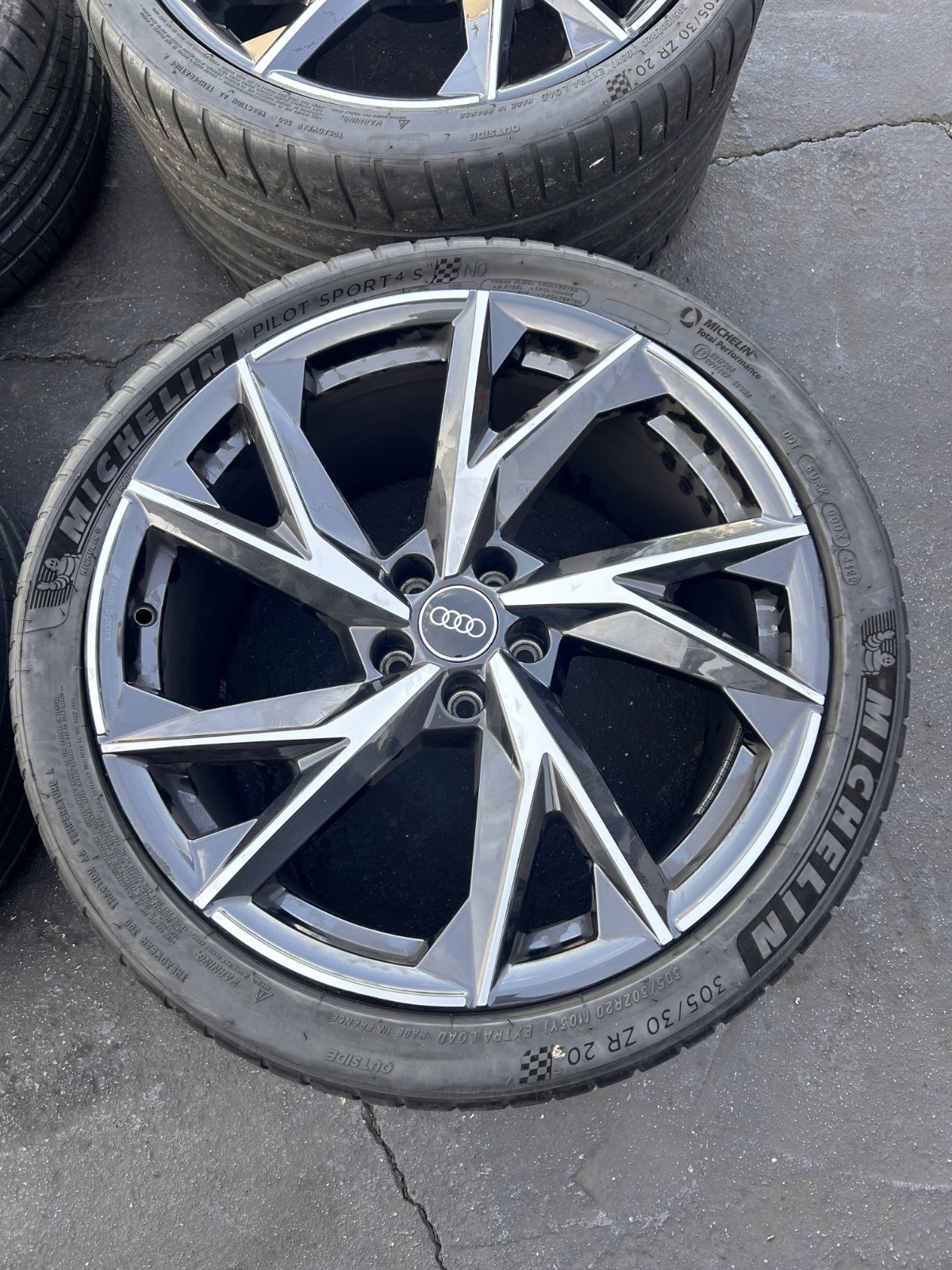 OEM 2022 Audi R8 20” w/ Michelin Pilot Sport 4S Tires — Full Staggered Set of 4