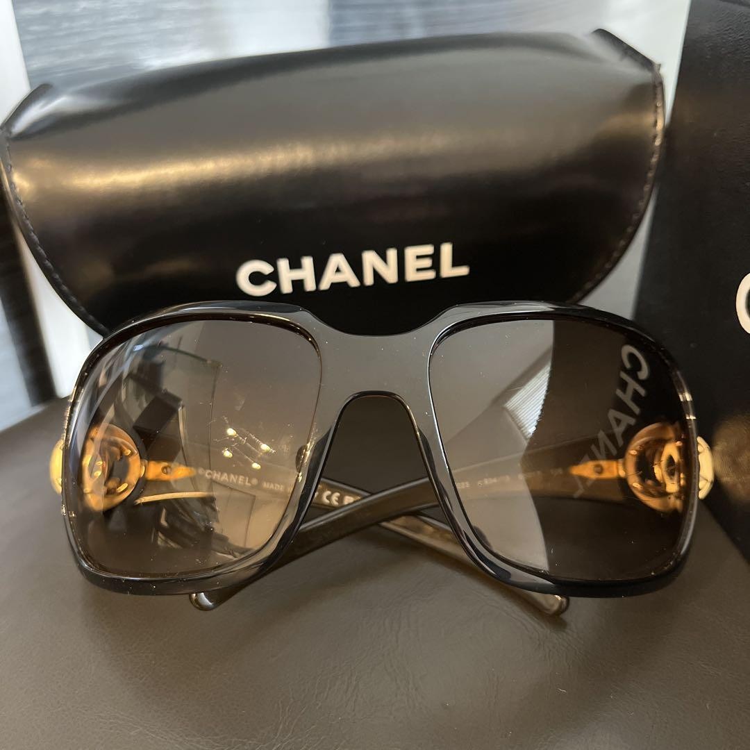 Vintage CHANEL 6023 Brown Coco Mark Sunglasses with Hard Case Preowned