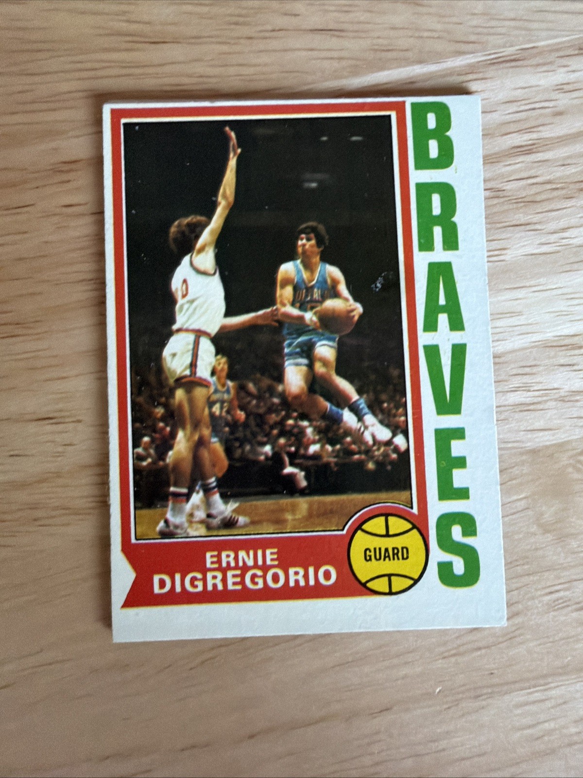 1974-75 Topps Basketball #135 Ernie DiGregorio RC - Buffalo Braves - Sharp Card