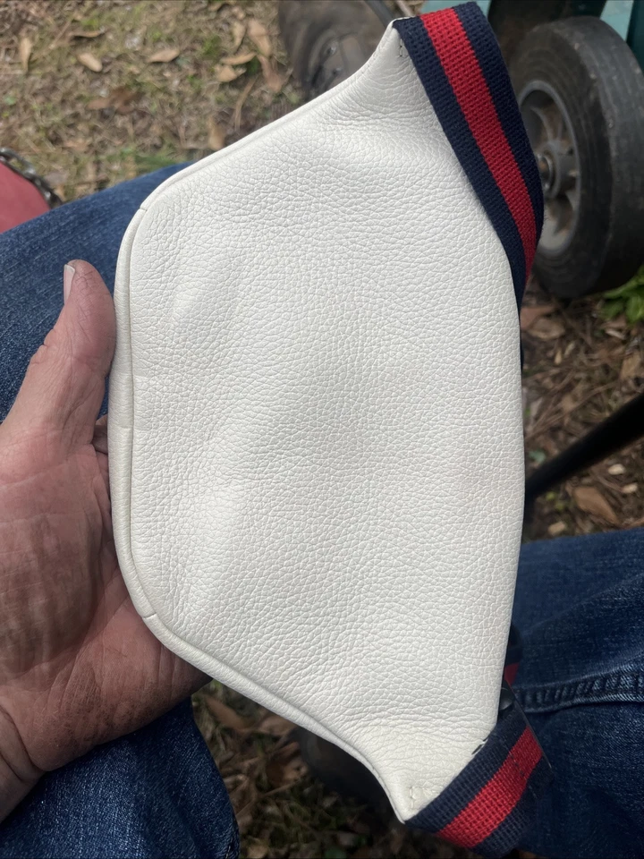 GUCCI White Small Leather Belt Bag - Image 2 of 4