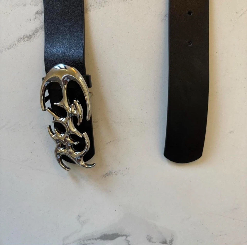Cool y2k belt with silver gothic belt buckle - Image 4 of 4