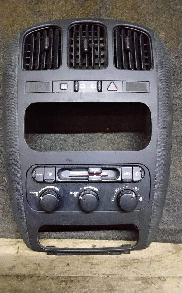 2002 - 2003 道奇 CARAVAN/CHRYSLER TOWN AND COUNTY HEATER 控制开关带... — 第 3/4 张图片